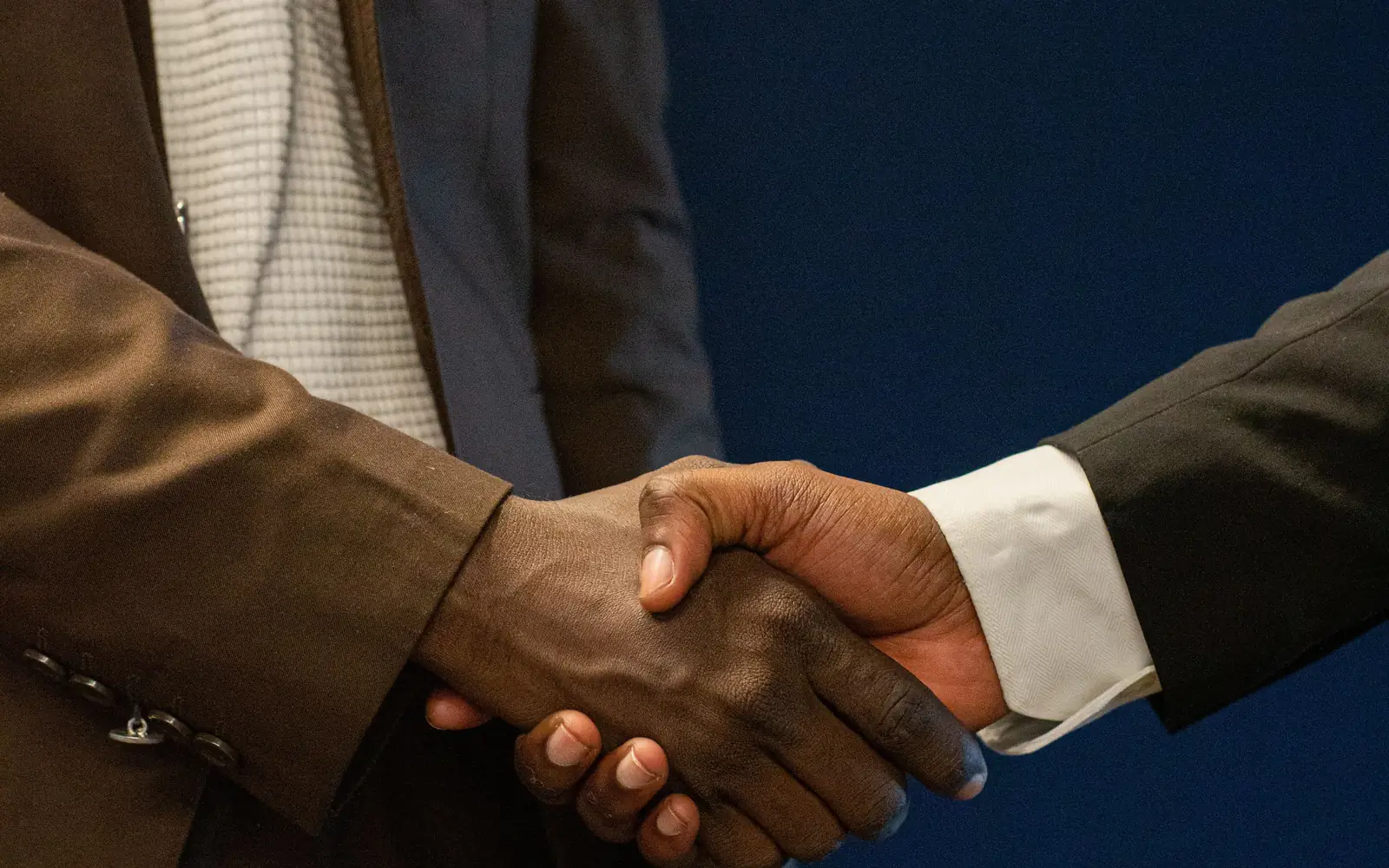 Signature d'un partenariat client